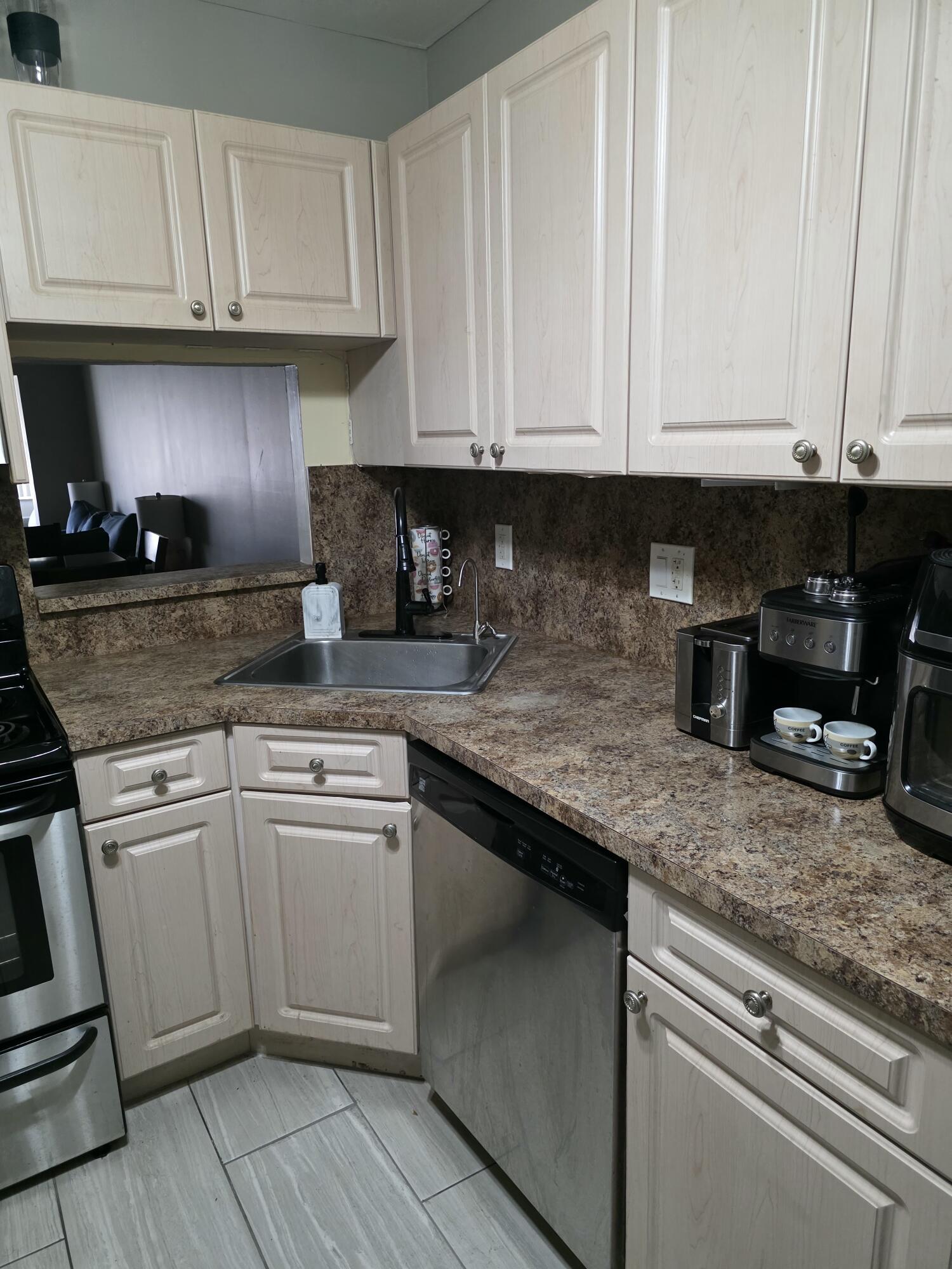 HOLIDAY SPRINGS VILLAGE 2 CONDO - Residential