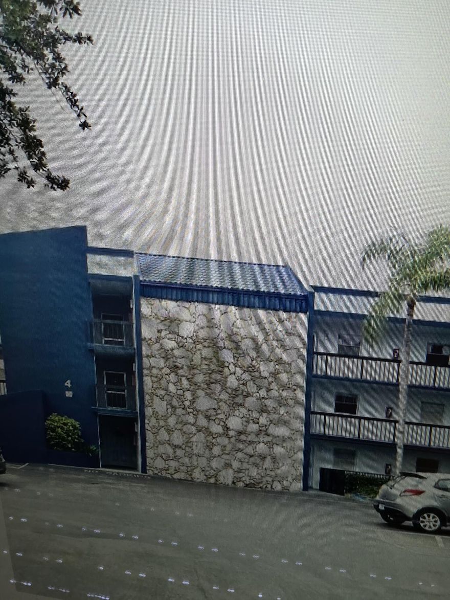 Turnkey spacious condo, tiles throughout the condo, AC in great condition, new water heater, large storage room, renovated bathroom, great location, heart of Broward, near to all shopping and restaurants, digital door lock and doorbell camera, water filtration, laundry facility room. Furniture are negotiable. HOA fee includes cable, internet, pest control, trash, water,. Amenities include. oversized pool, gym, pool table, ping pong, tennis courts, pickleball, clubhouse, movies, lots of activities. plenty guests parking. Great community to leave. MUST SEE.