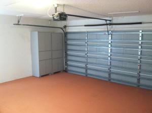 EXECUTIVE ESTATES - Residential Lease