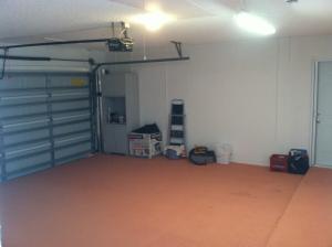 EXECUTIVE ESTATES - Residential Lease