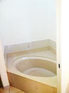 EXECUTIVE ESTATES - Residential Lease