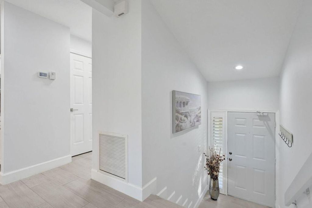 Photo of 4 Lexington Lane E #G, Palm Beach Gardens, FL 33418 (MLS # R11152000)