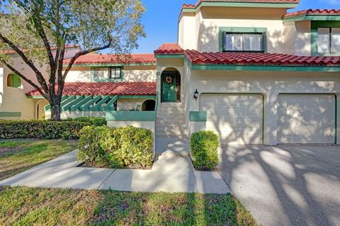 Photo of 4 Lexington Lane E #G, Palm Beach Gardens, FL 33418 (MLS # R11152000)