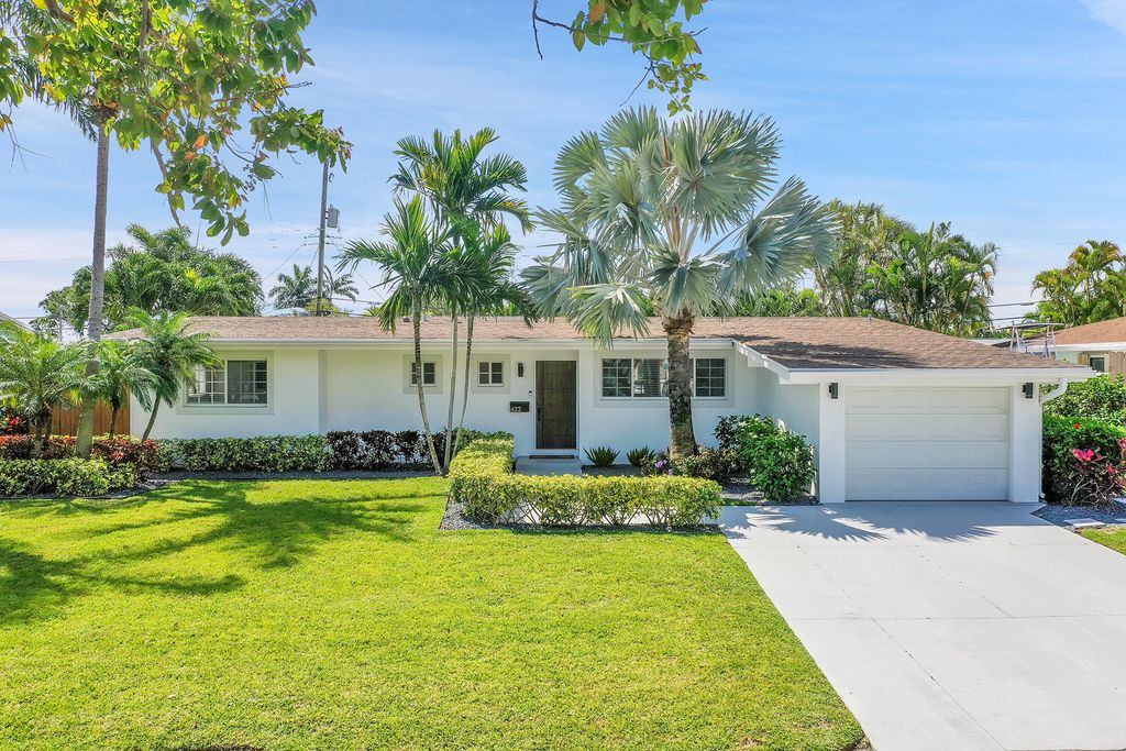 Photo of 422 Anchorage Drive, North Palm Beach, FL 33408 (MLS # R10974037)