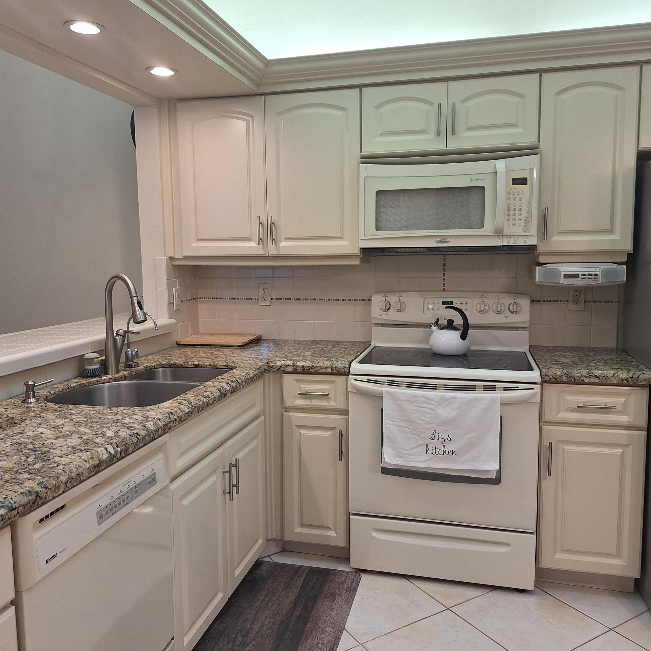 PALM CHASE LAKES CONDO - Residential