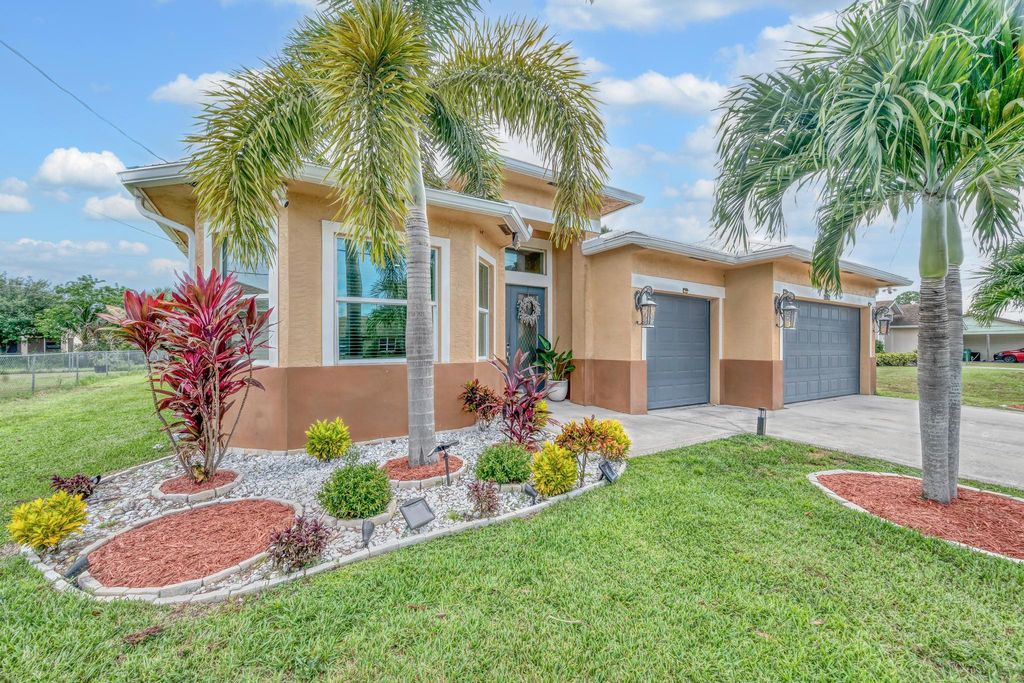 Photo of 2082 SW Idaho Lane, Port Saint Lucie, FL 34953 (MLS # R11114520)