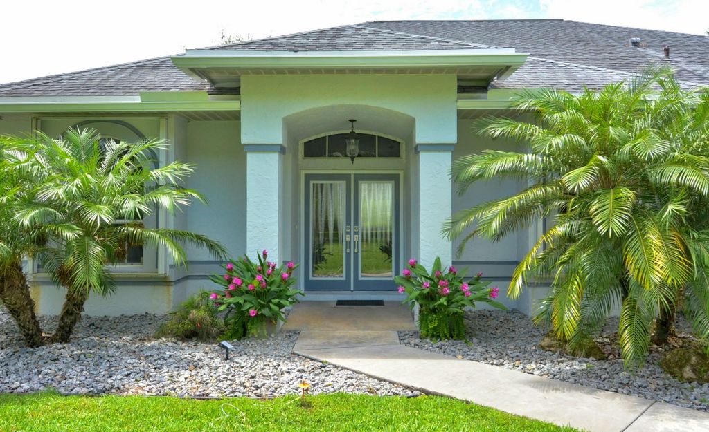 Photo of 2600 SW River Shore Drive, Port Saint Lucie, FL 34984 (MLS # F10399808)