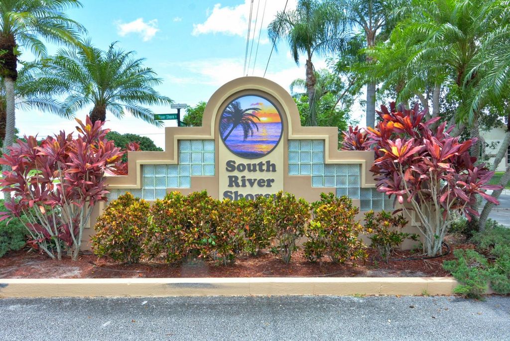 Photo of 2600 SW River Shore Drive, Port Saint Lucie, FL 34984 (MLS # F10399808)