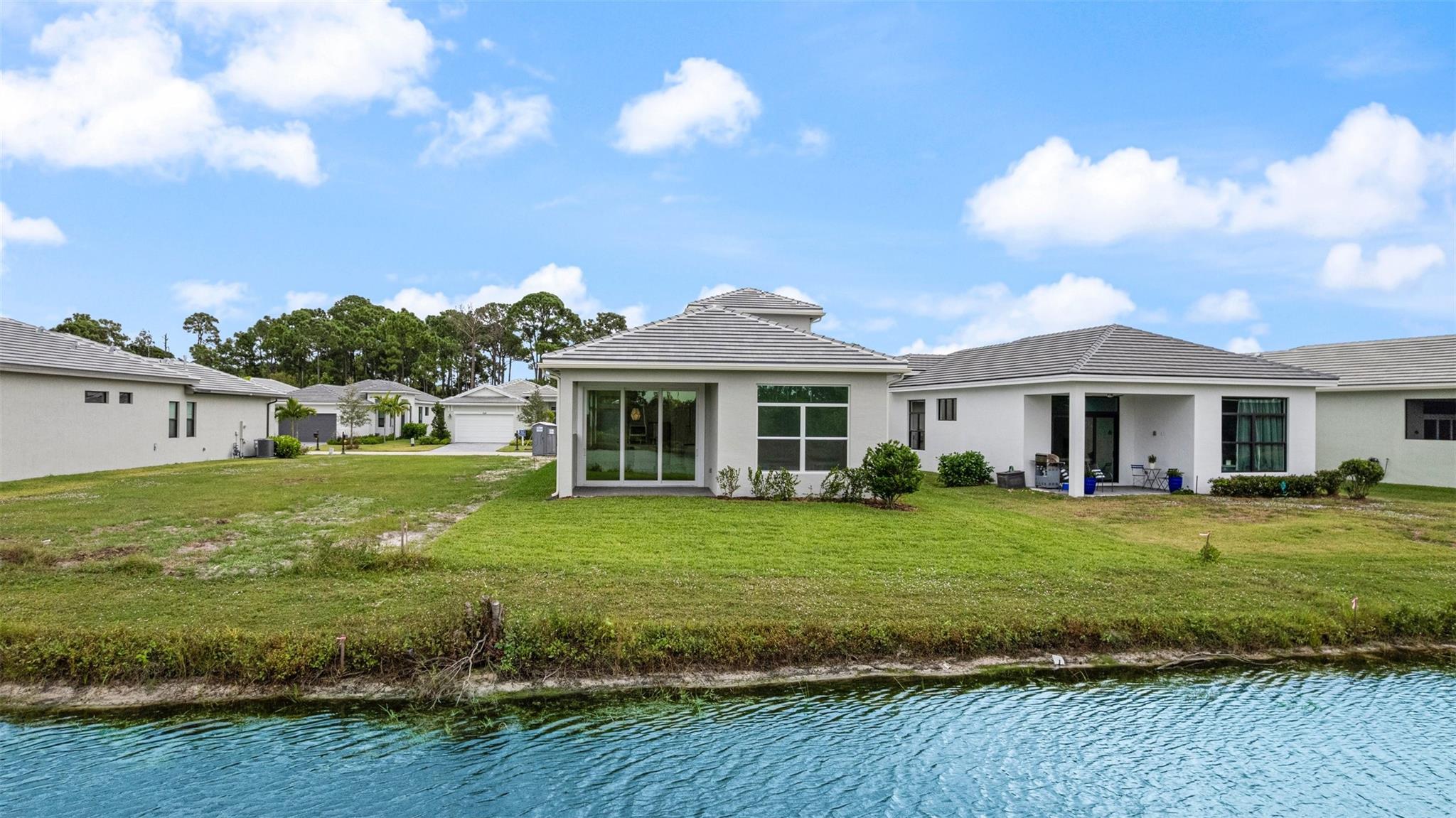 KH RIVELLA LLC - Residential