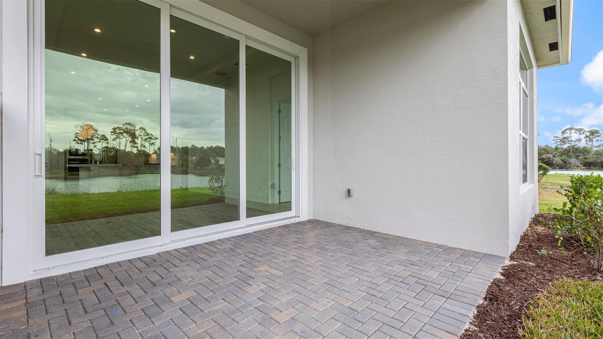 KH RIVELLA LLC - Residential