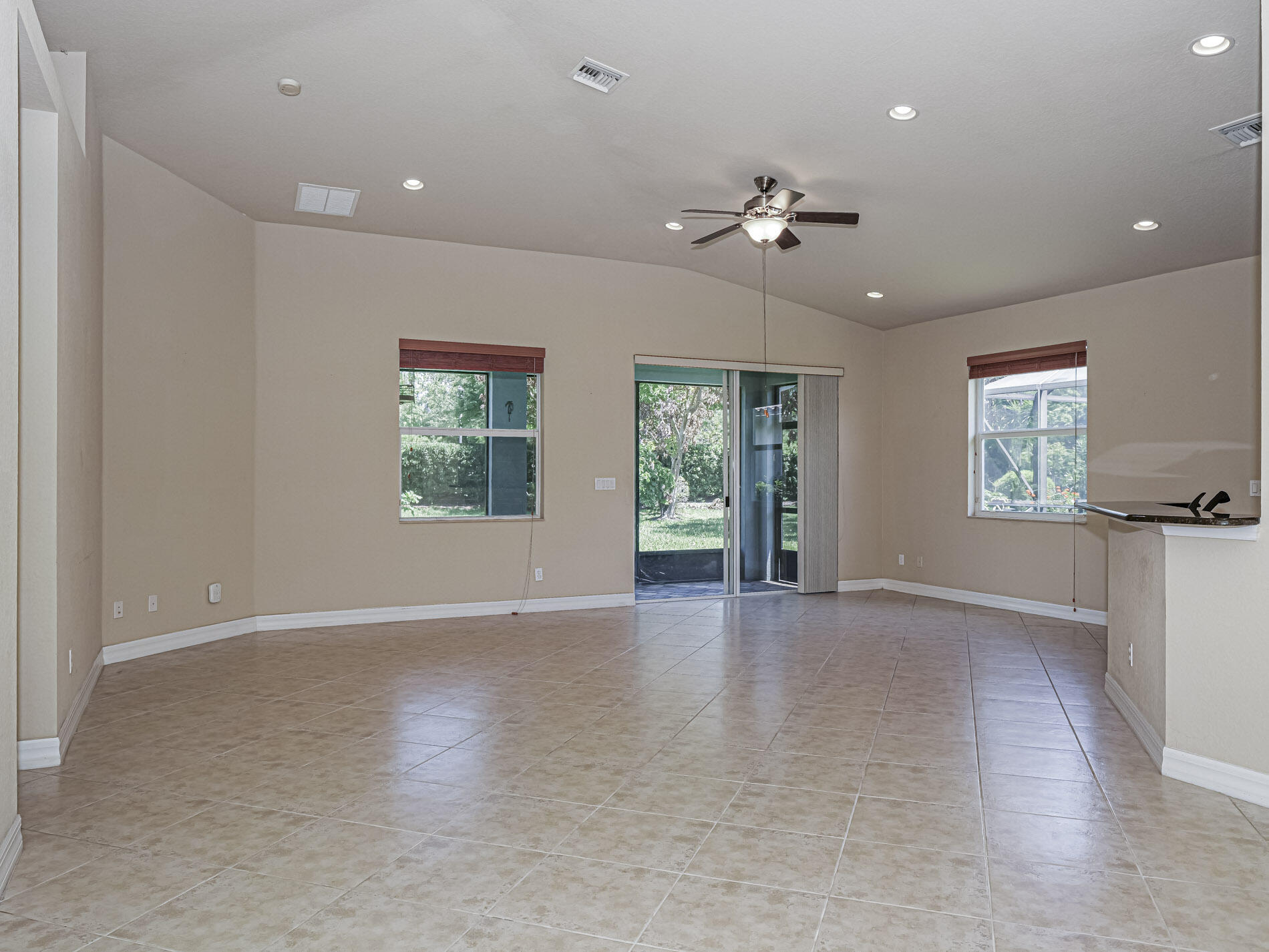 VEROLAGO PHASE 1 - Residential