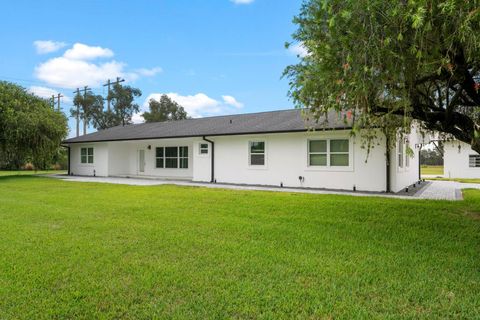 Single Family Residence in Southwest Ranches FL 6800 172nd Ave Ave 13.jpg