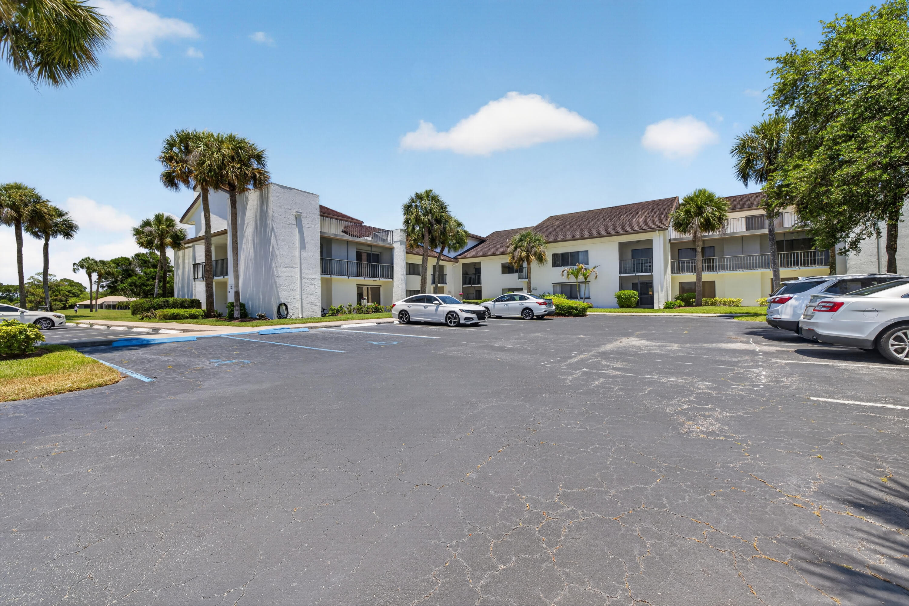 LAKESHORE VILLAGE OF MEADOWOOD PHASE 1 - Residential