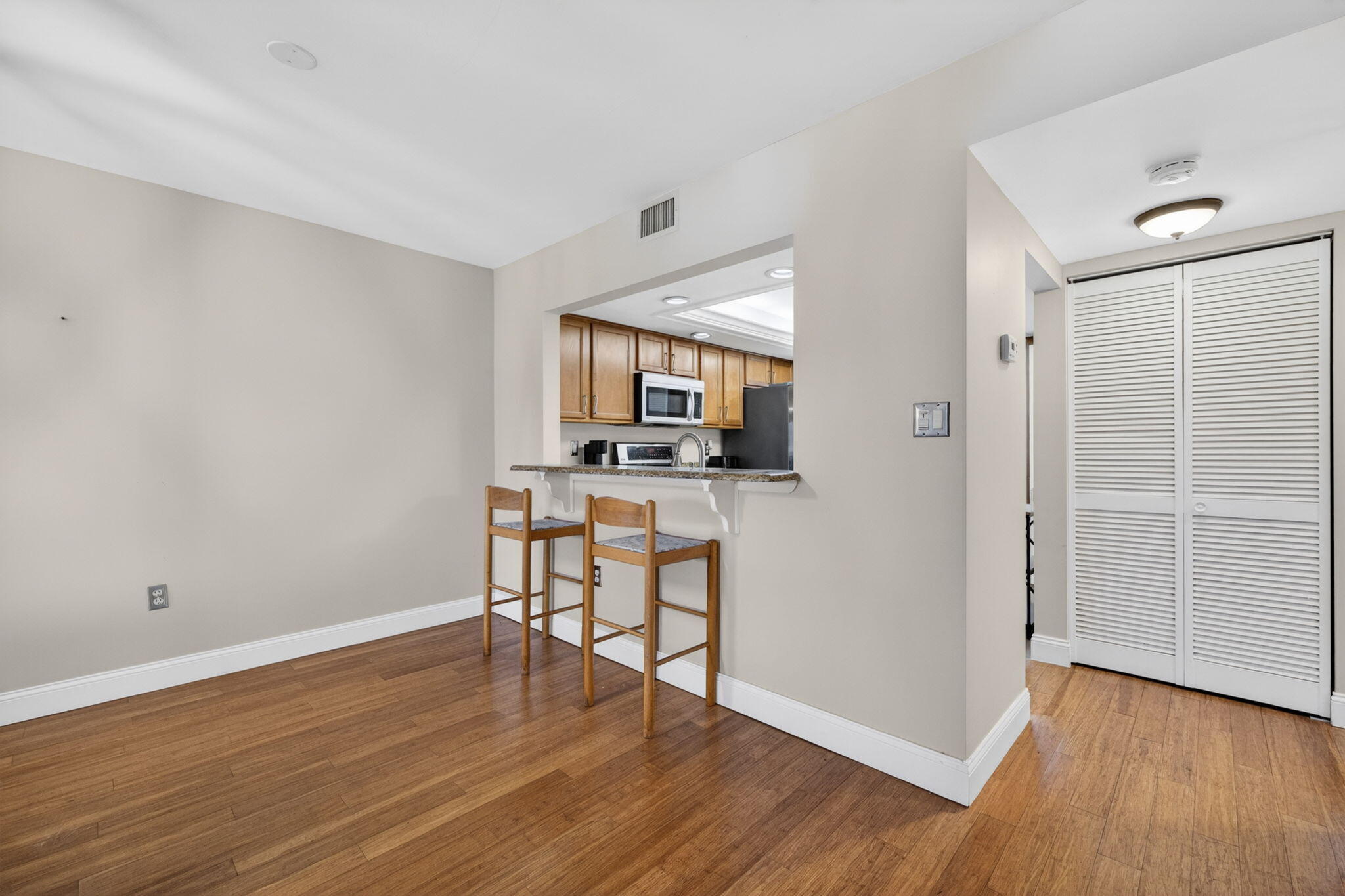 LAKESHORE VILLAGE OF MEADOWOOD PHASE 1 - Residential