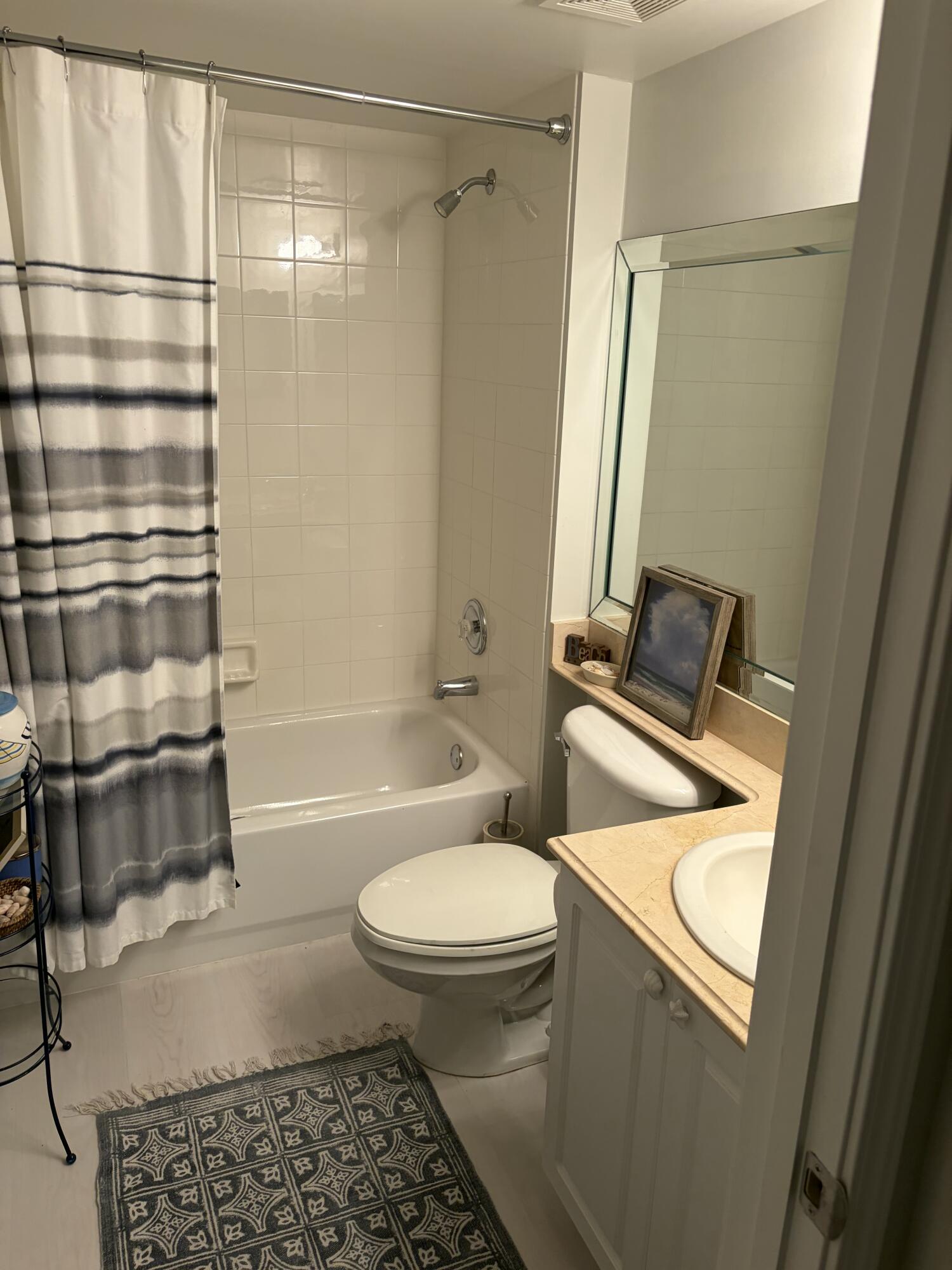 LIGHTHOUSE COVE AT TEQUESTA CONDO - Residential Lease