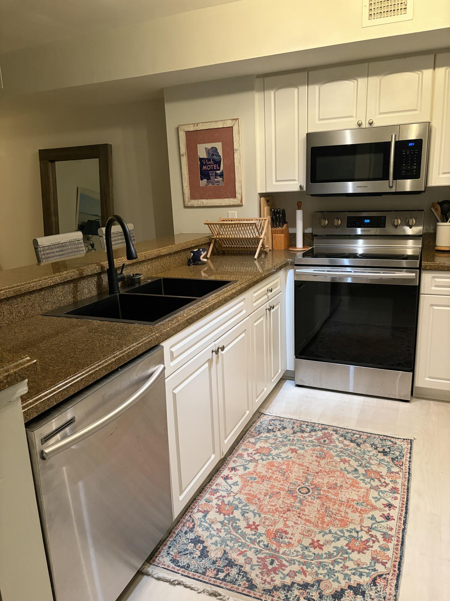 LIGHTHOUSE COVE AT TEQUESTA CONDO - Residential Lease