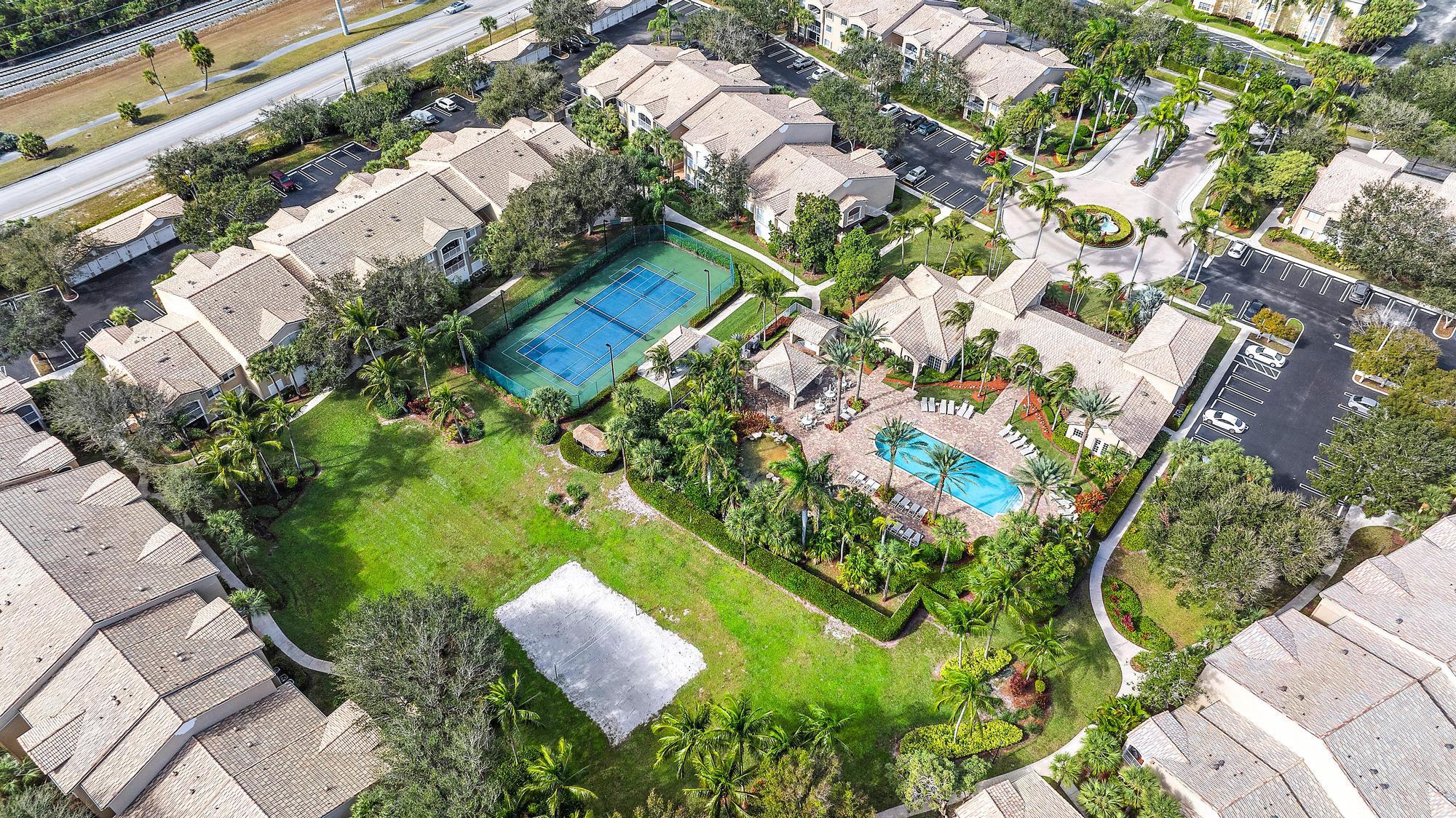 LIGHTHOUSE COVE AT TEQUESTA CONDO - Residential Lease