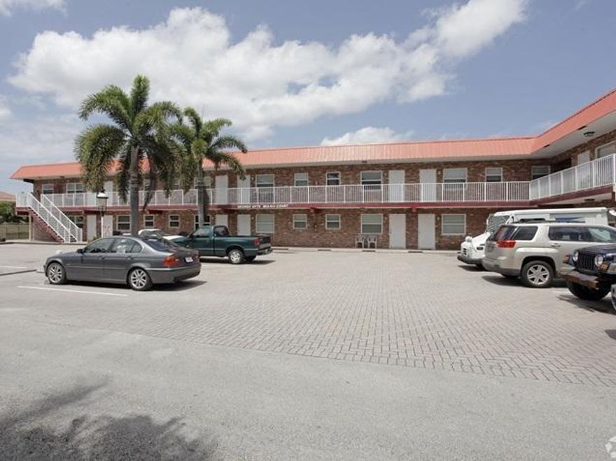 Single tenant moved- Building will be leased out. bring your offer so you can have control of tenants