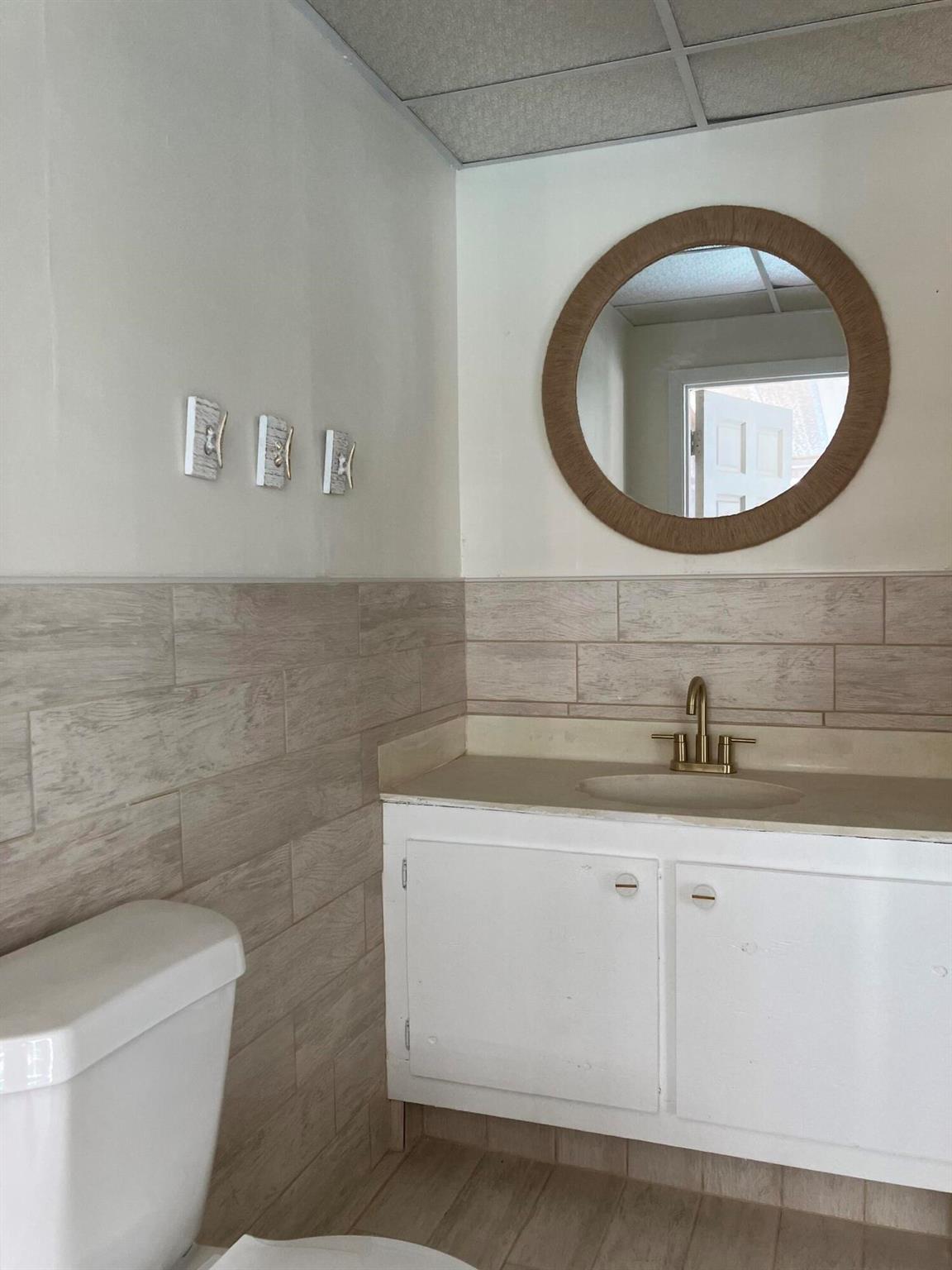 FISHERMANS HAVEN - Residential Lease