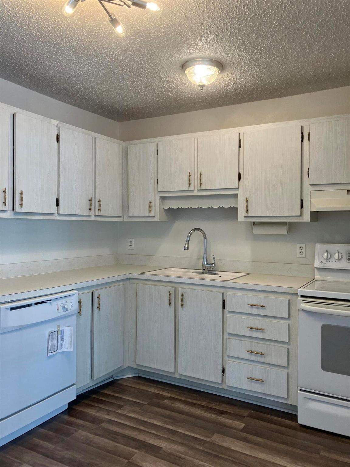 FISHERMANS HAVEN - Residential Lease