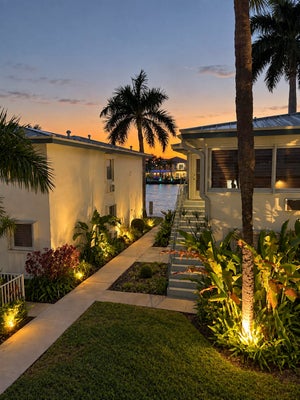 561 BAYSHORE DR APT 7, FORT LAUDERDALE, FL 33304 - Image 032a4092f70d5f2bbb2a651928462ee3/3549596236