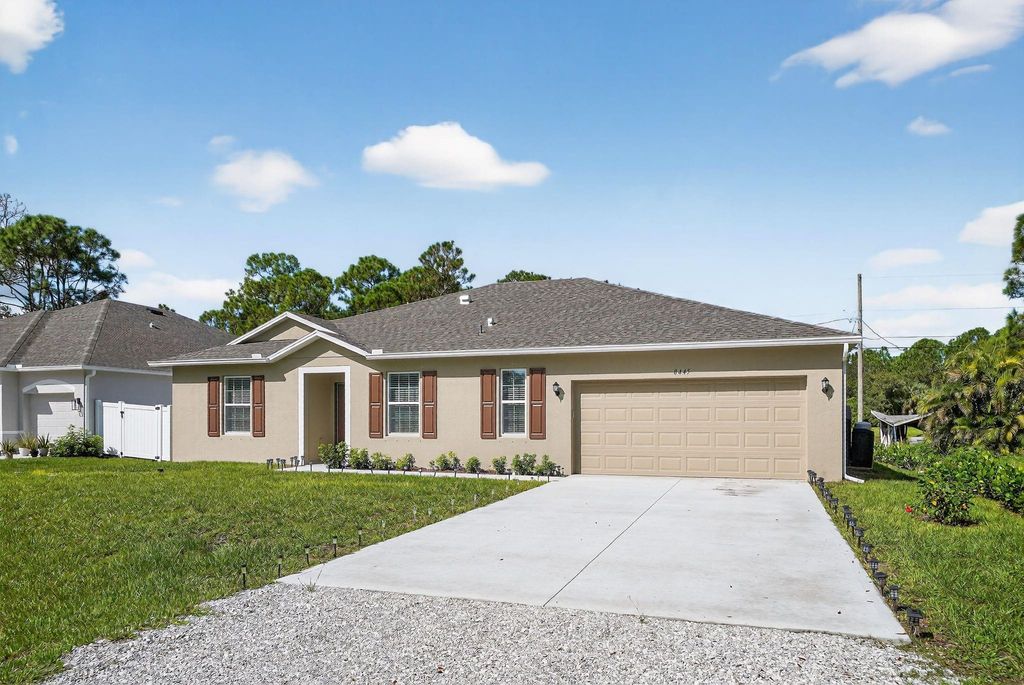 Photo of 8445 101st Ct, Vero Beach, FL 32967 (MLS # F10529148)