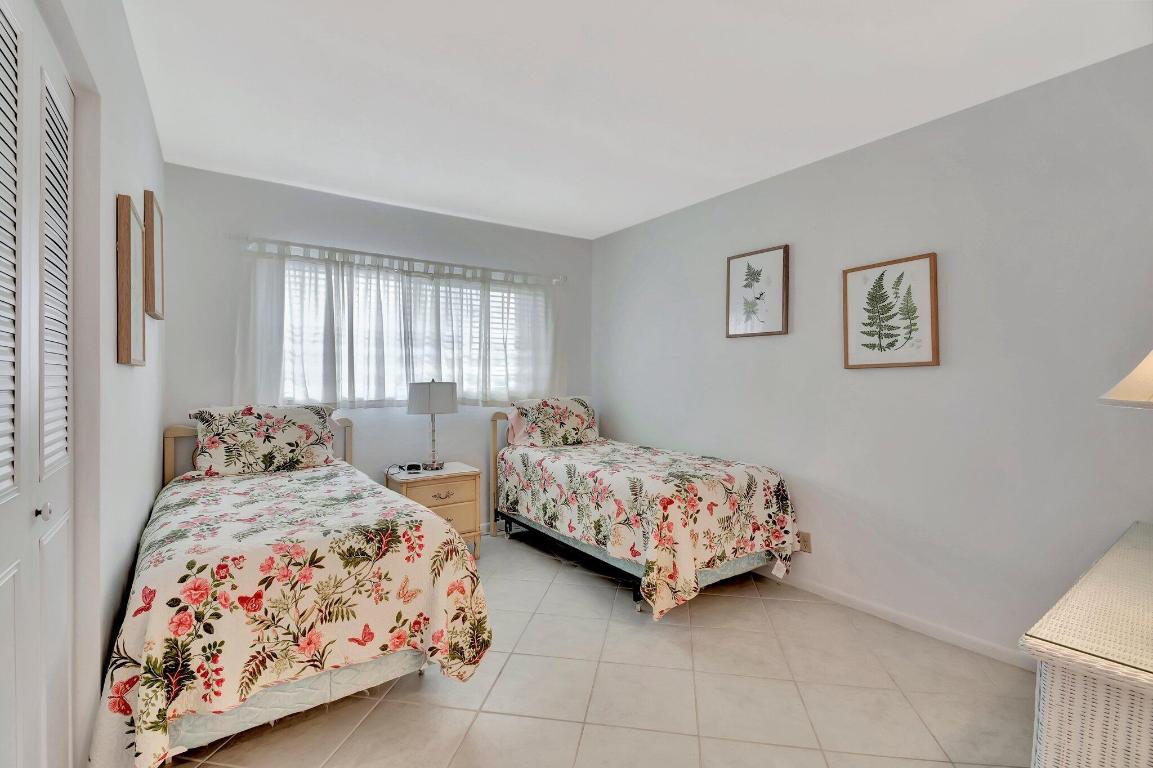 PENTHOUSE HIGHLANDS CONDO - Residential