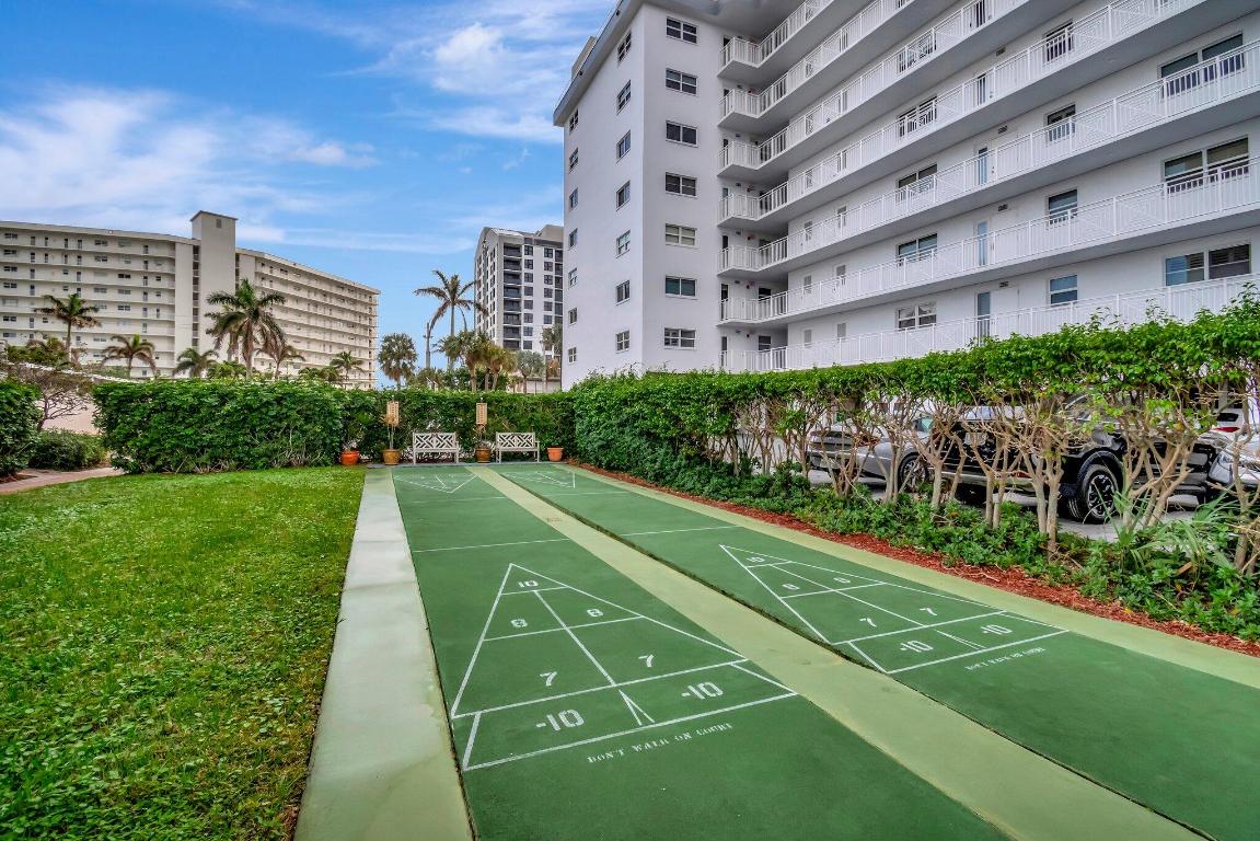 PENTHOUSE HIGHLANDS CONDO - Residential