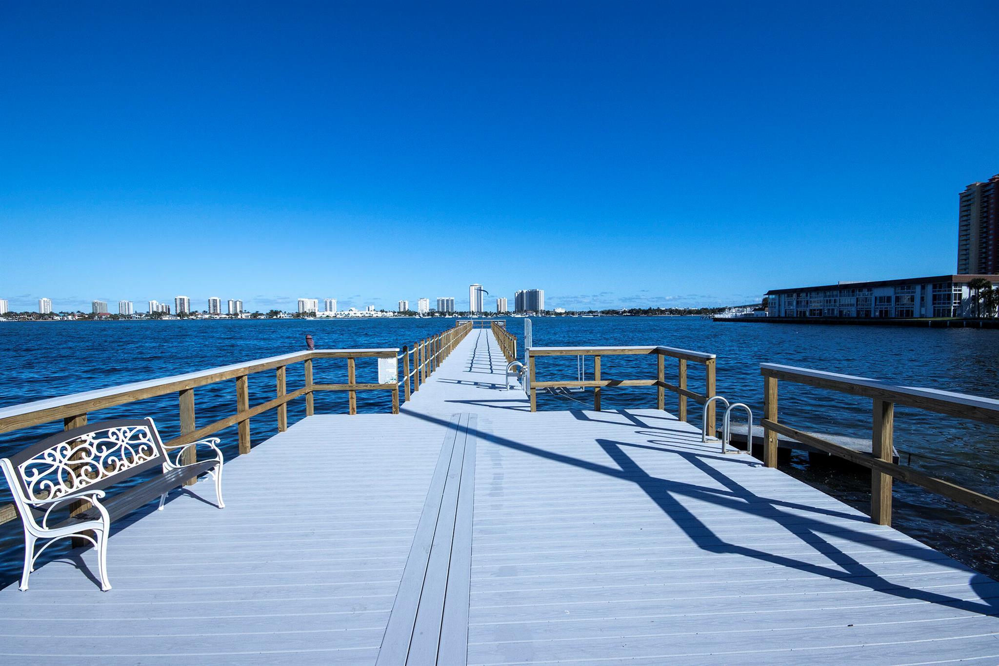Lake Harbor Cove Condo - Residential