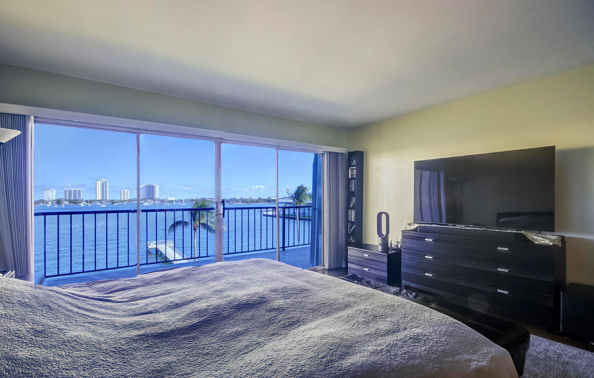 Lake Harbor Cove Condo - Residential