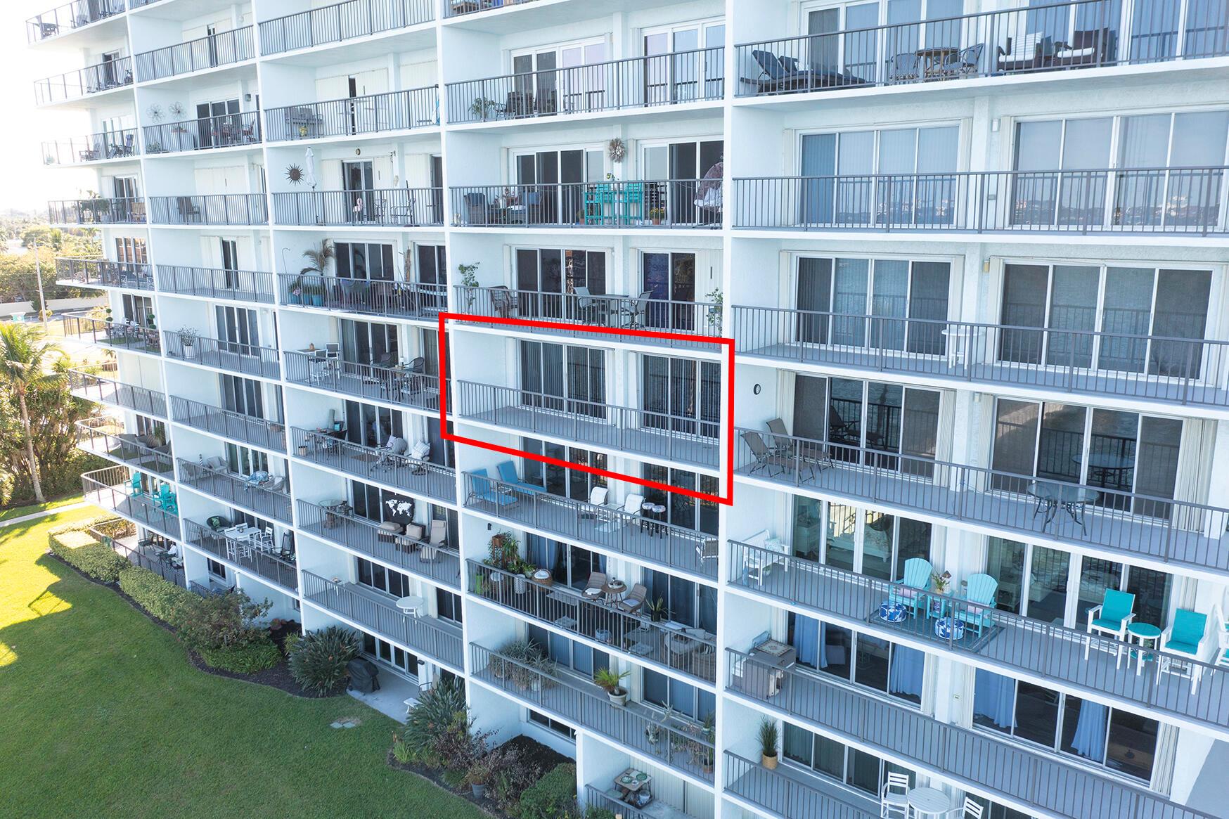 Lake Harbor Cove Condo - Residential