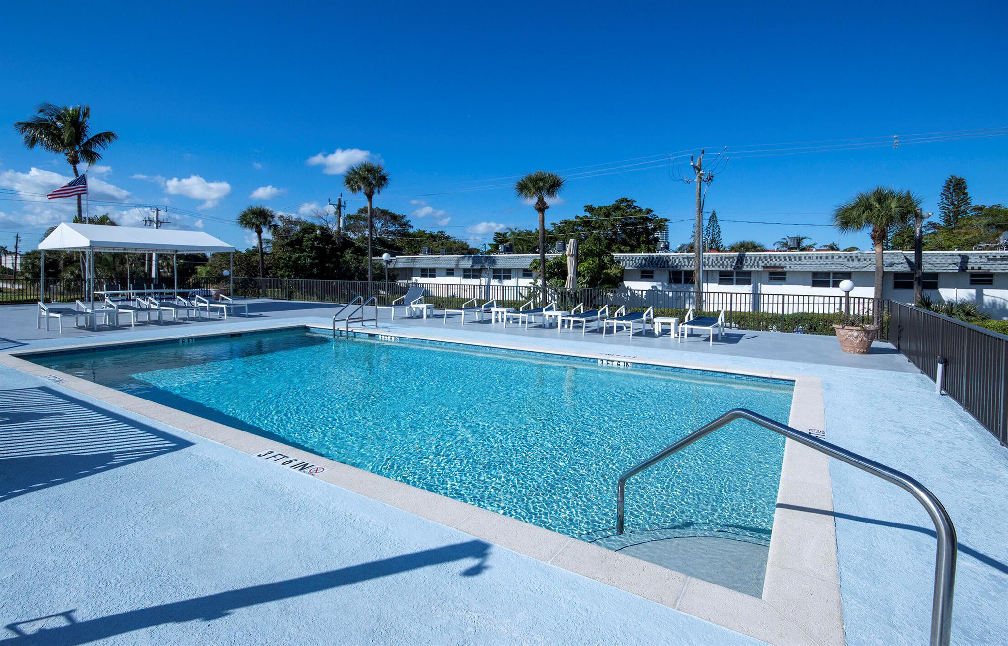 Lake Harbor Cove Condo - Residential