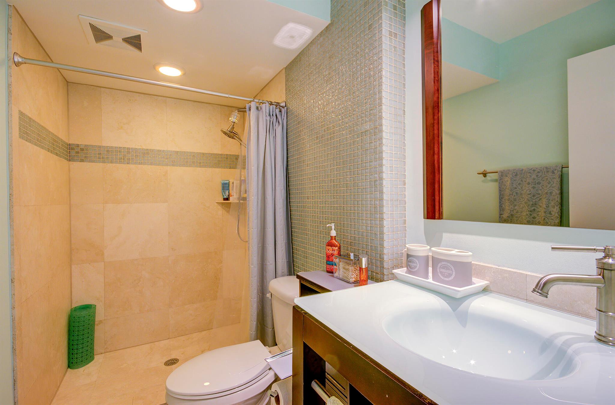 Lake Harbor Cove Condo - Residential