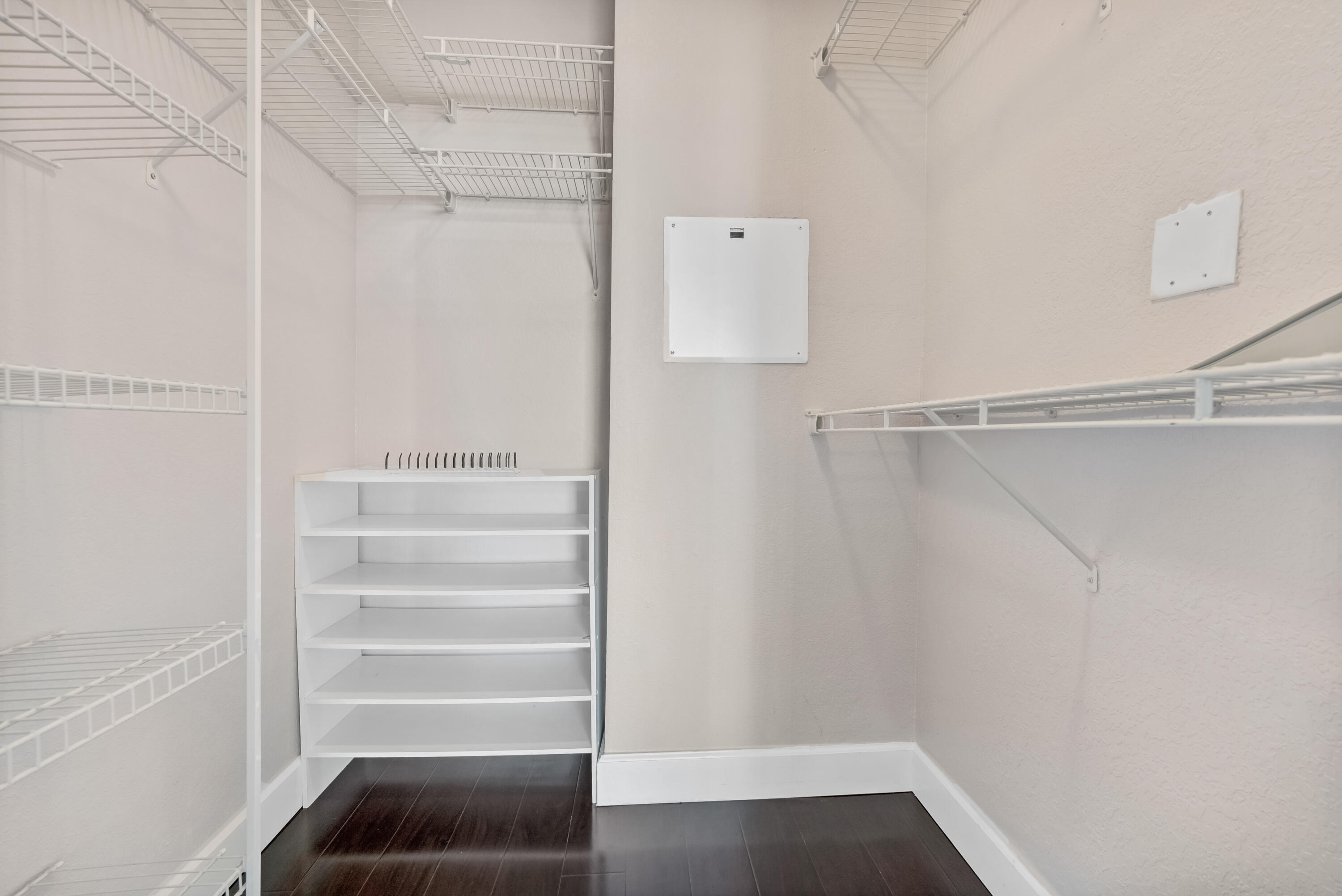 RADIUS CONDO - Residential Lease