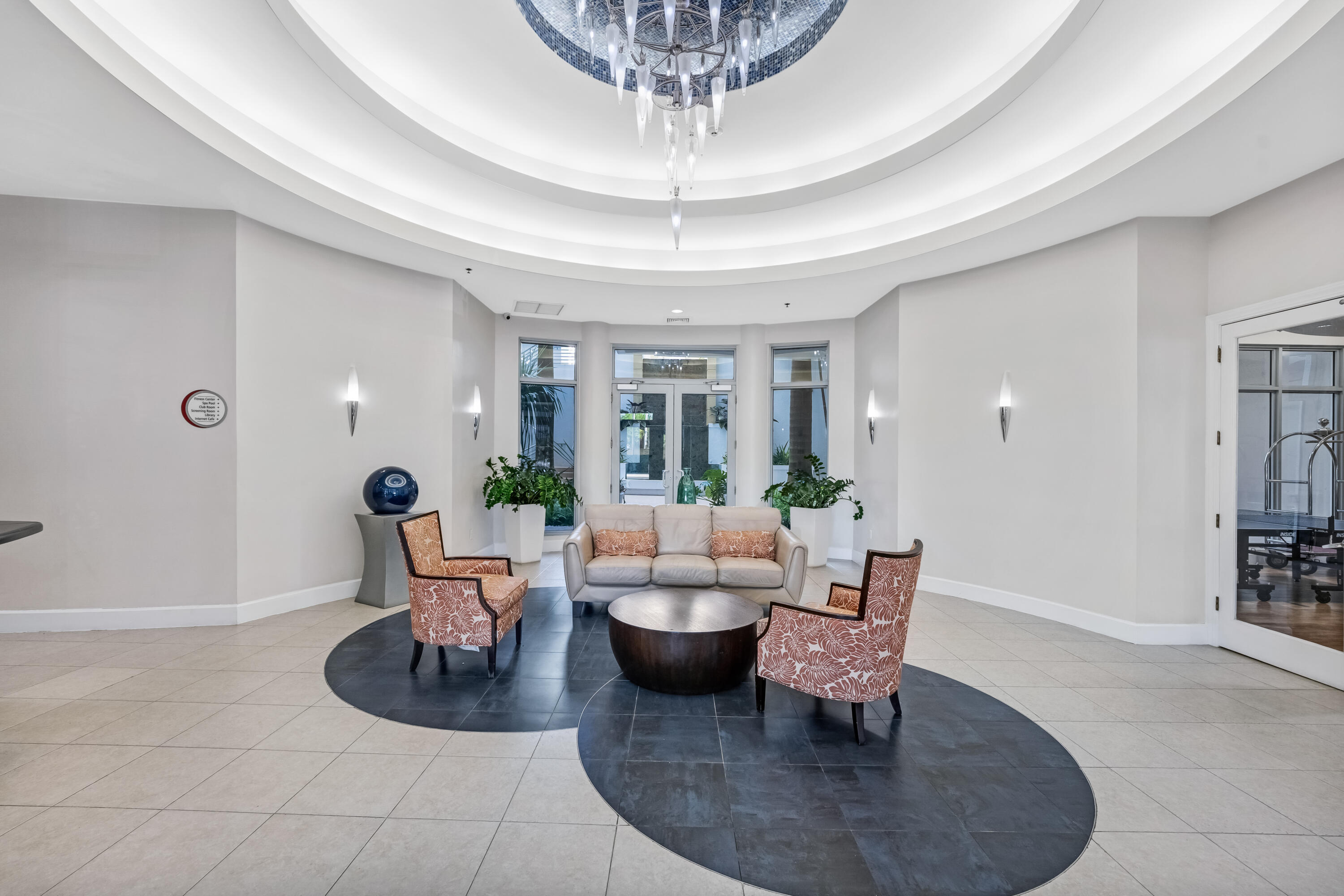 RADIUS CONDO - Residential Lease