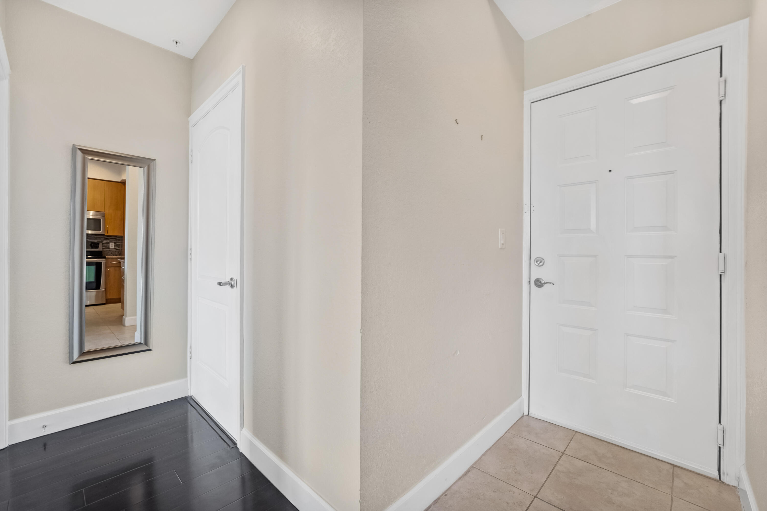 RADIUS CONDO - Residential Lease