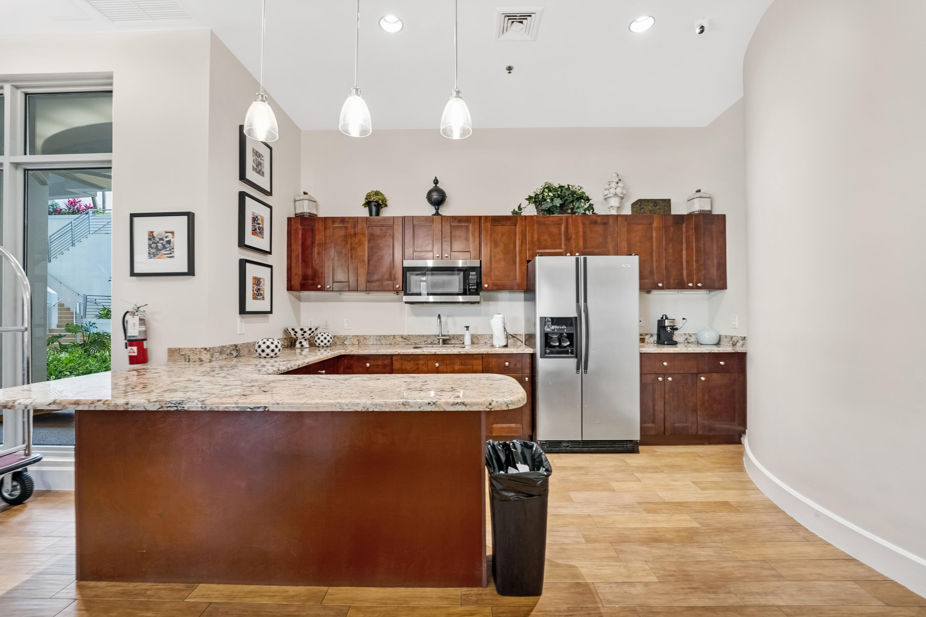 RADIUS CONDO - Residential Lease