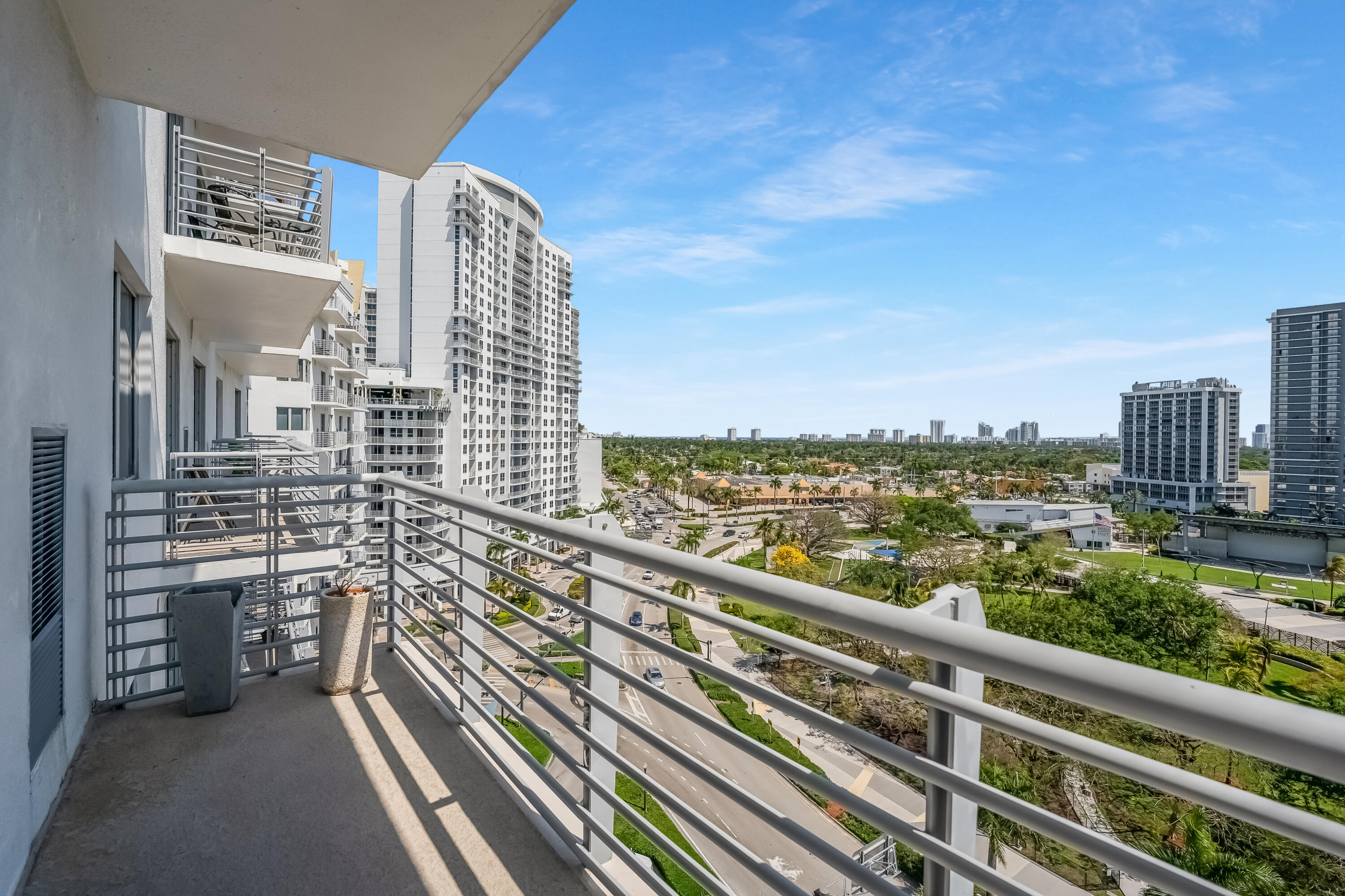 RADIUS CONDO - Residential Lease