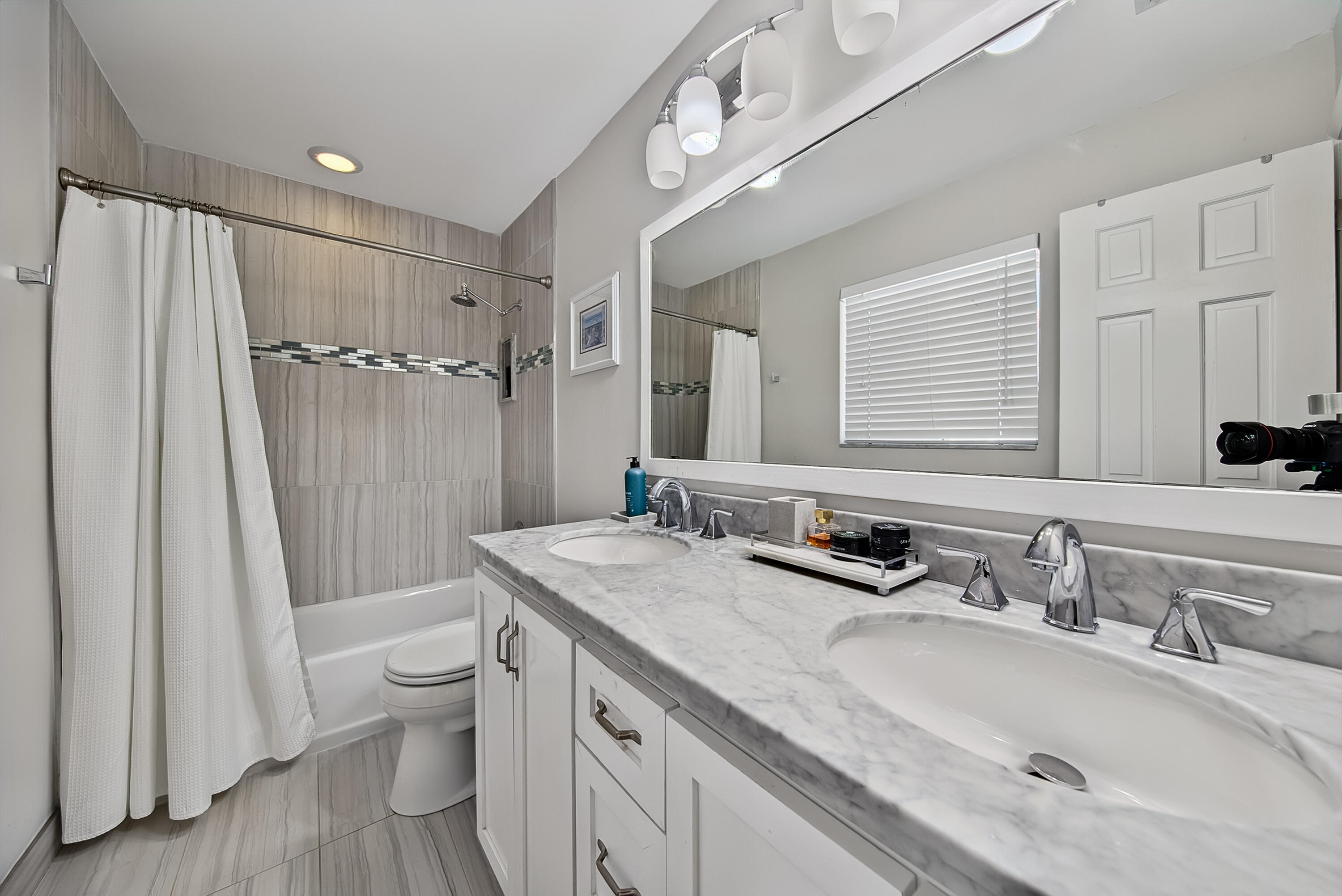 MIDDLE RIVER MANOR ADD - Residential