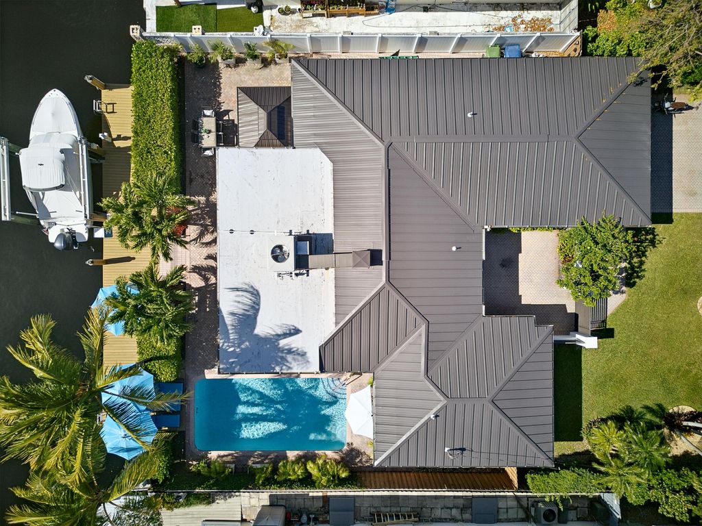 Photo of 2125 NE 17th Terrace, Wilton Manors, FL 33305 (MLS # B26020512)