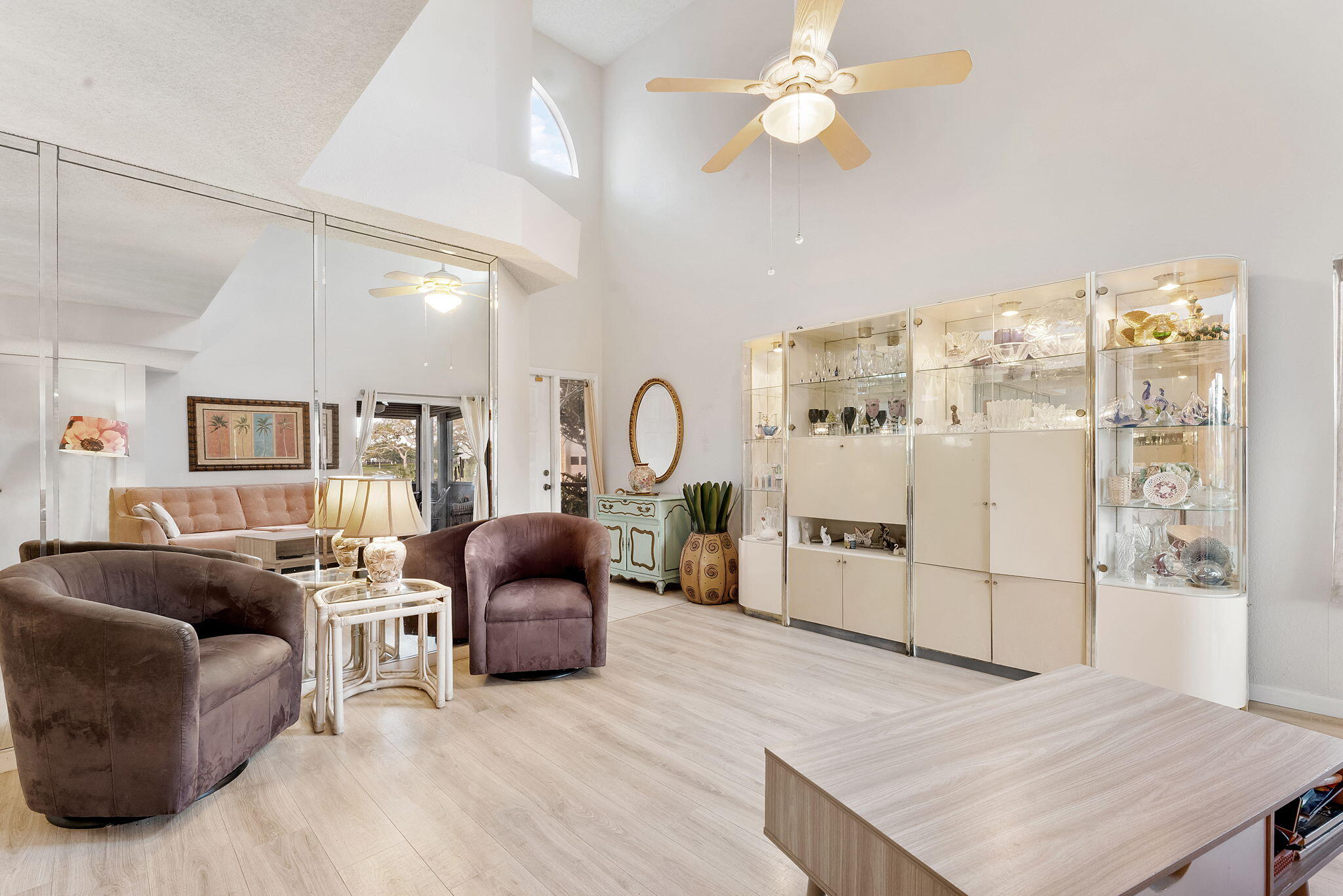 CARRIAGE HOUSES I CONDO - Residential