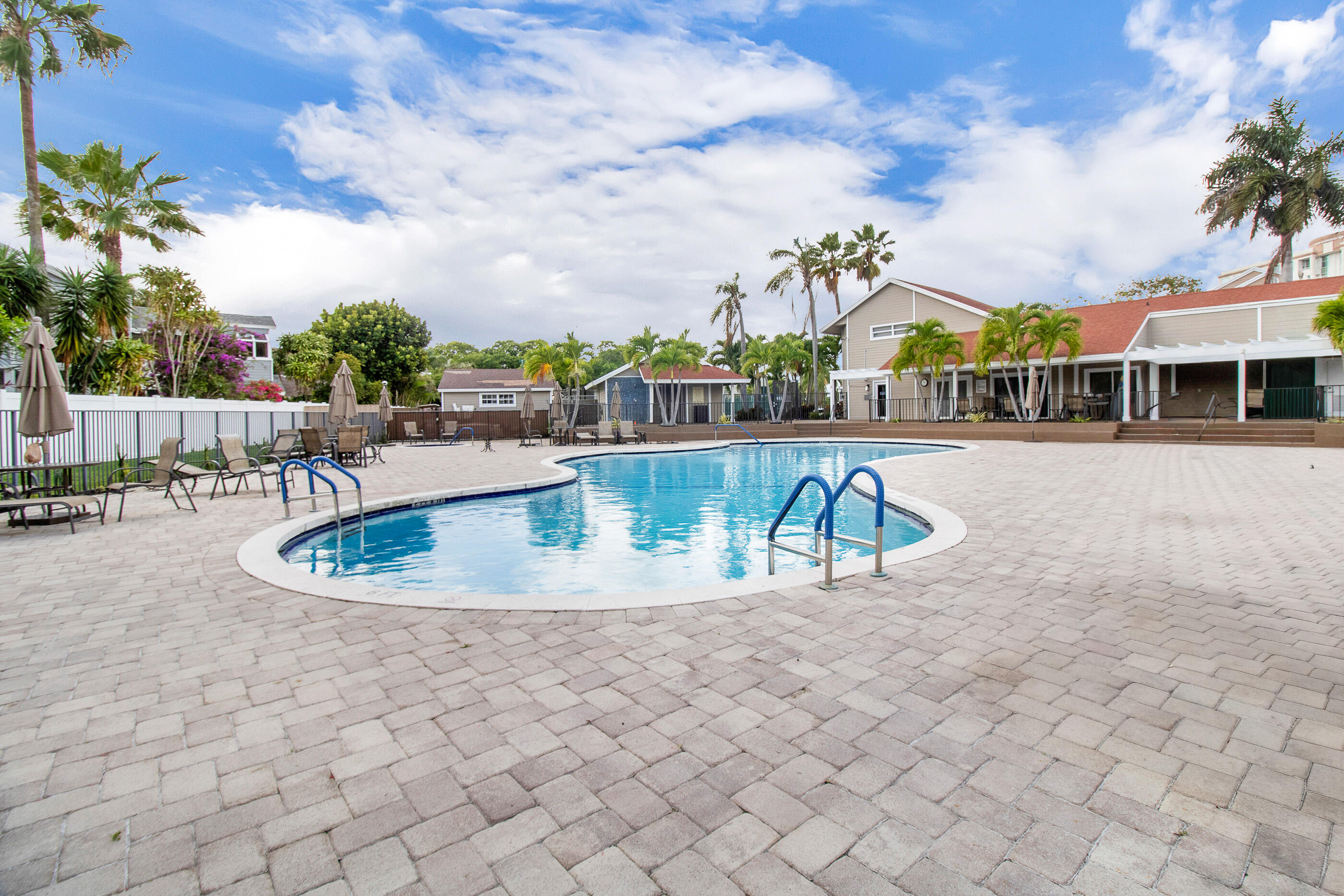 5272 Buckhead Circle 1010