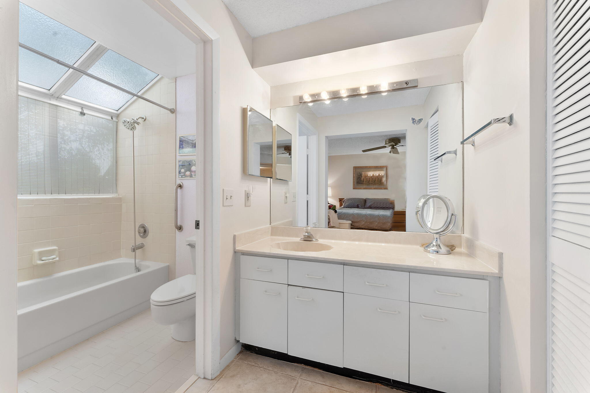 CARRIAGE HOUSES I CONDO - Residential