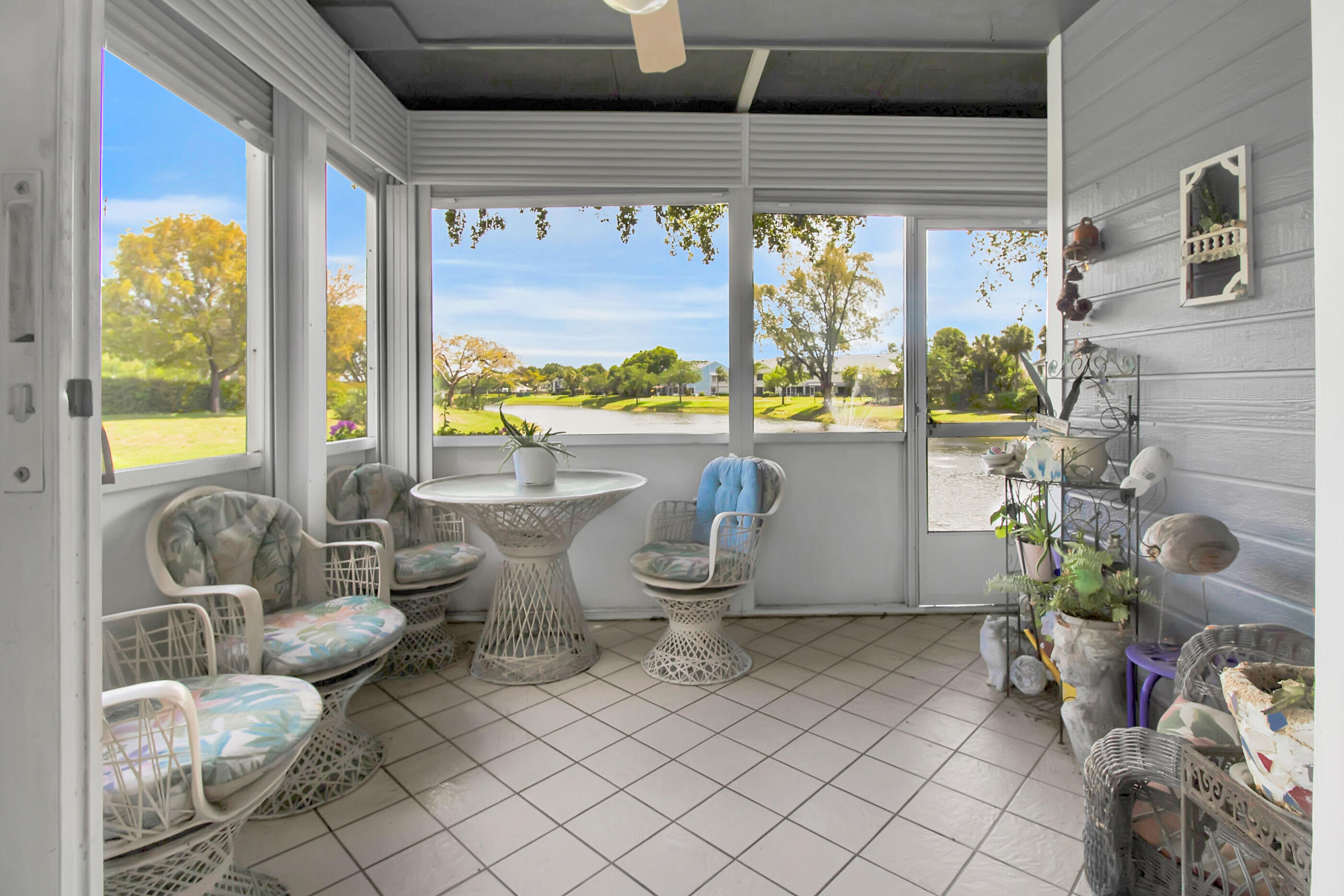 CARRIAGE HOUSES I CONDO - Residential