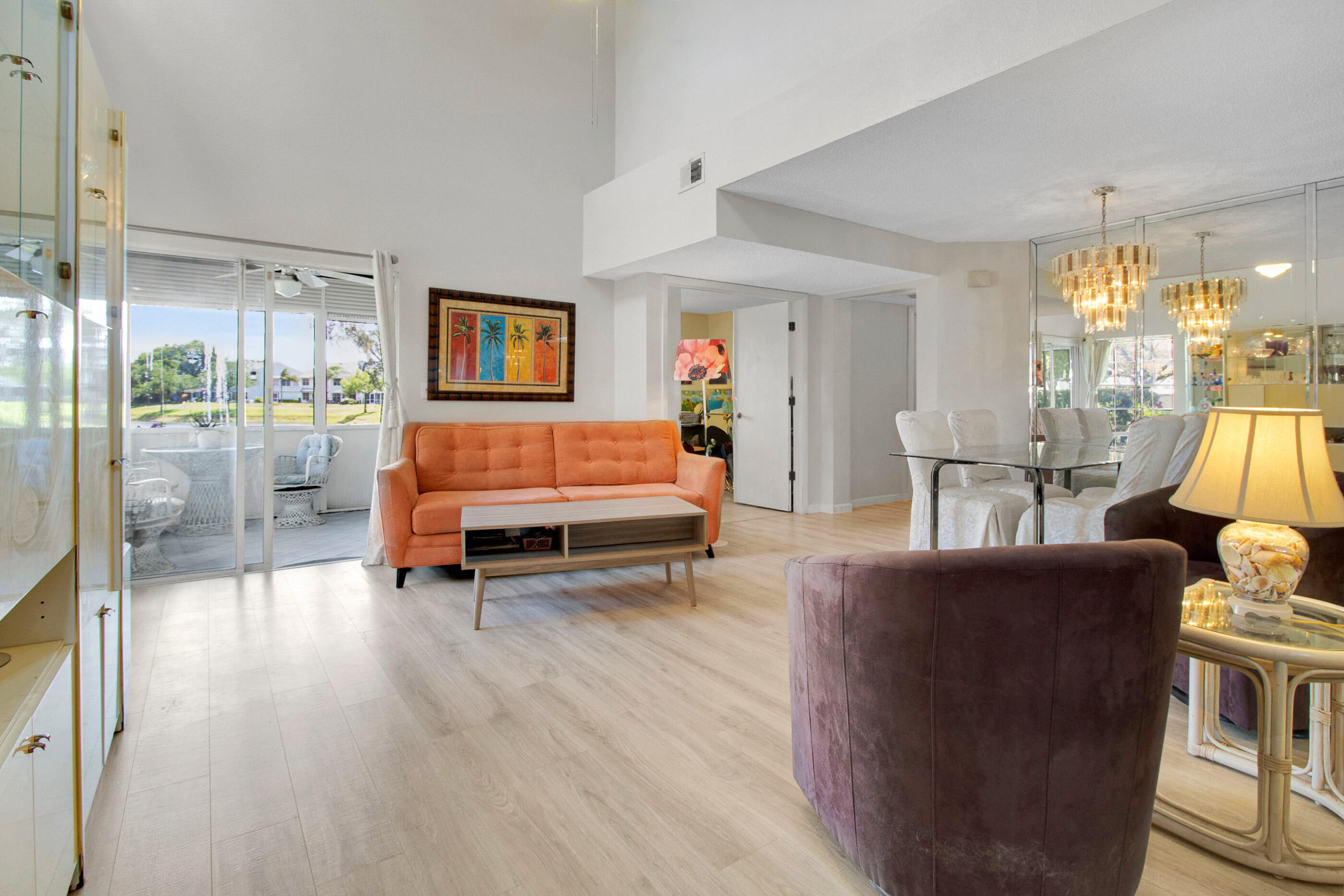 CARRIAGE HOUSES I CONDO - Residential