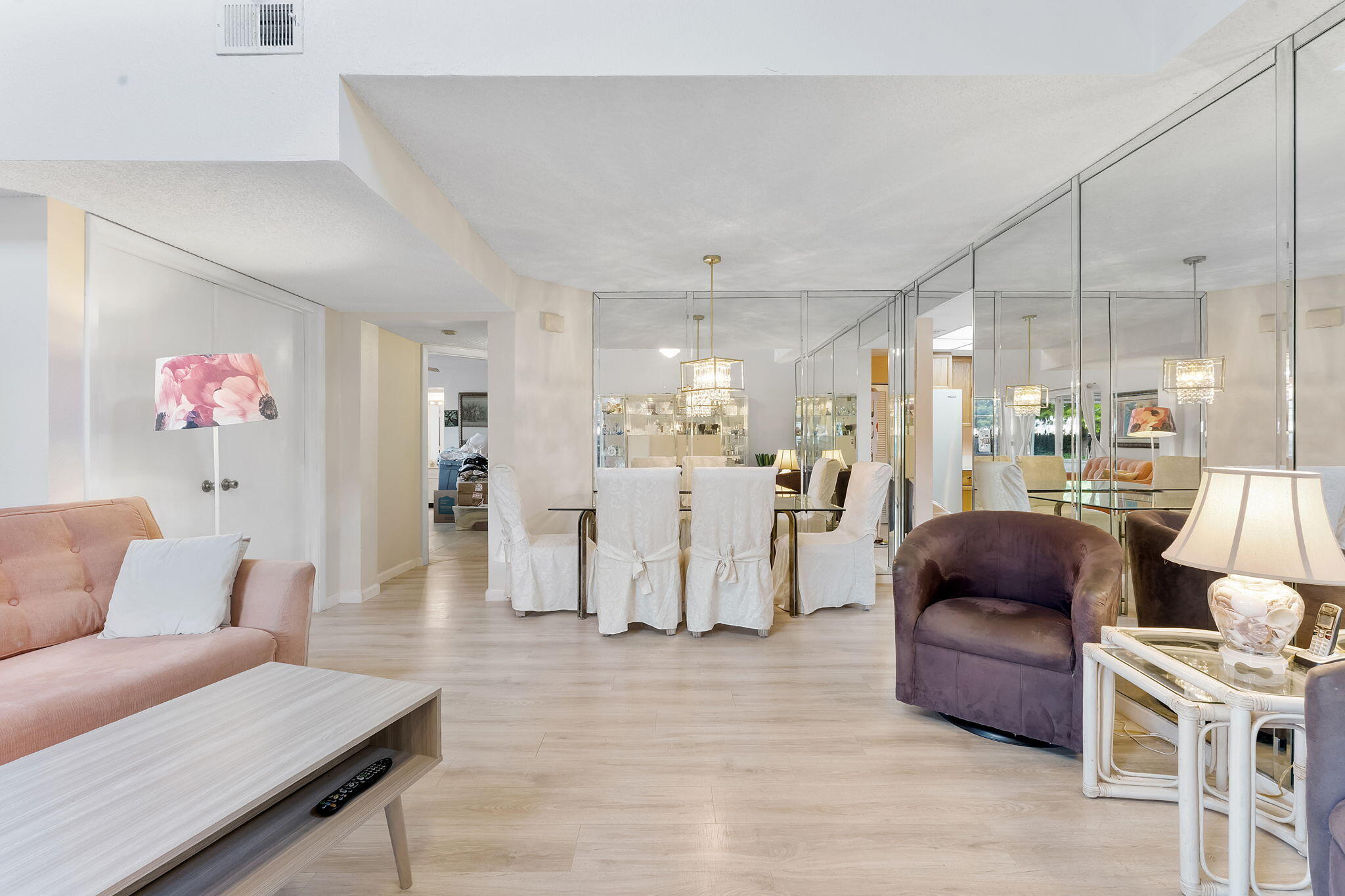 CARRIAGE HOUSES I CONDO - Residential