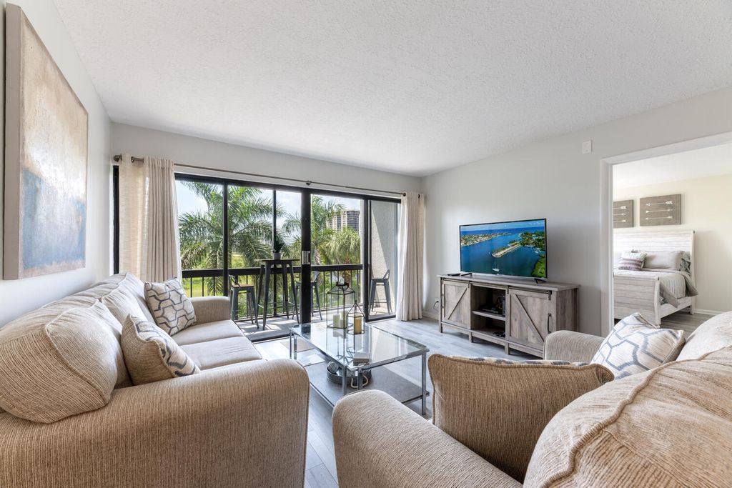 Photo of 3050 Presidential Way #305, West Palm Beach, FL 33401 (MLS # B26026607)