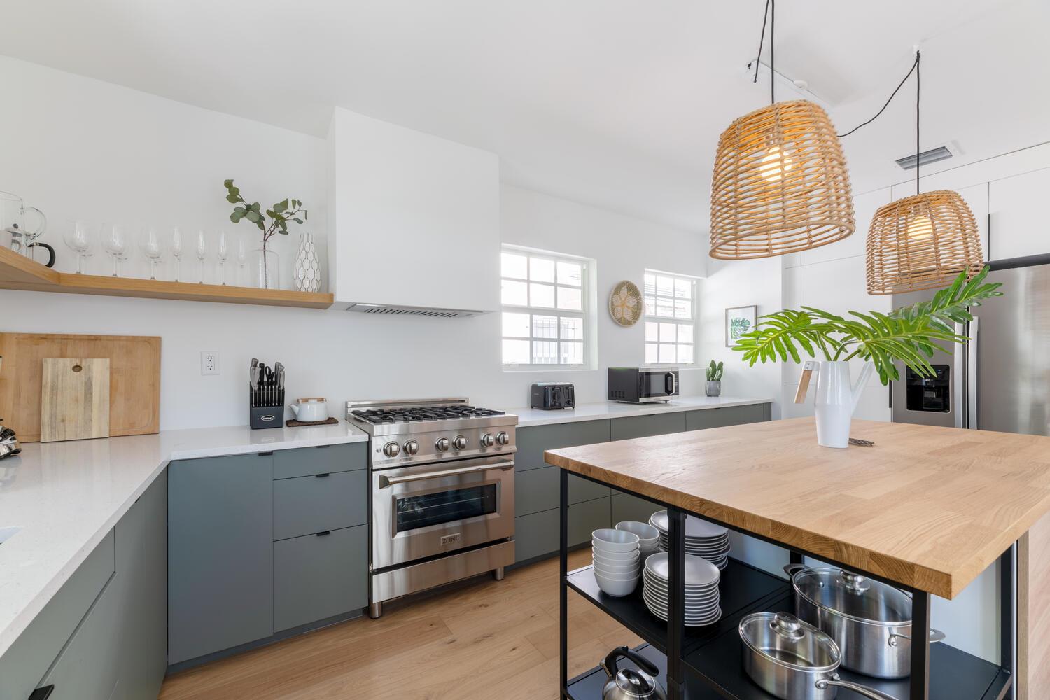 515 N Lakeside Drive