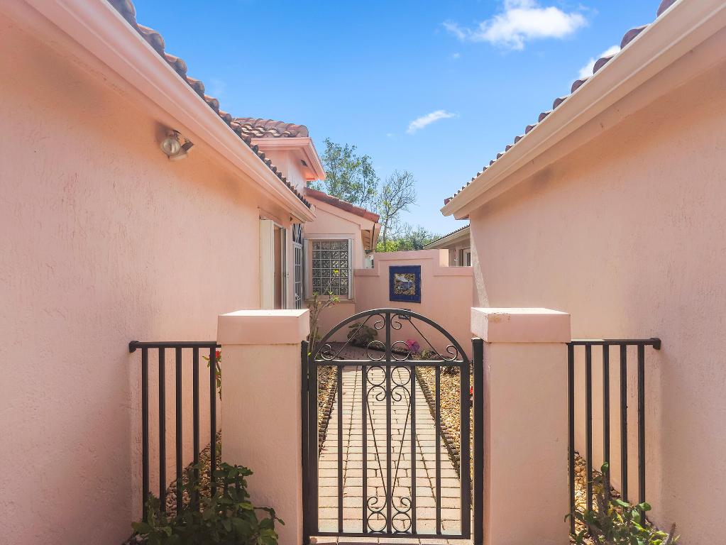 5122 Corbel Lake Way