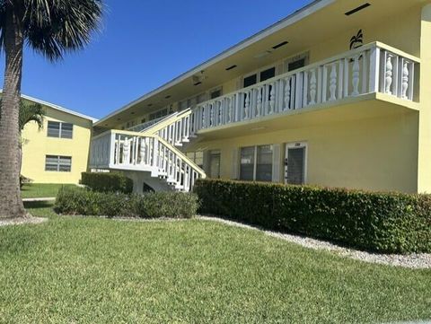 105 Sheffield E West Palm Beach FL 33417